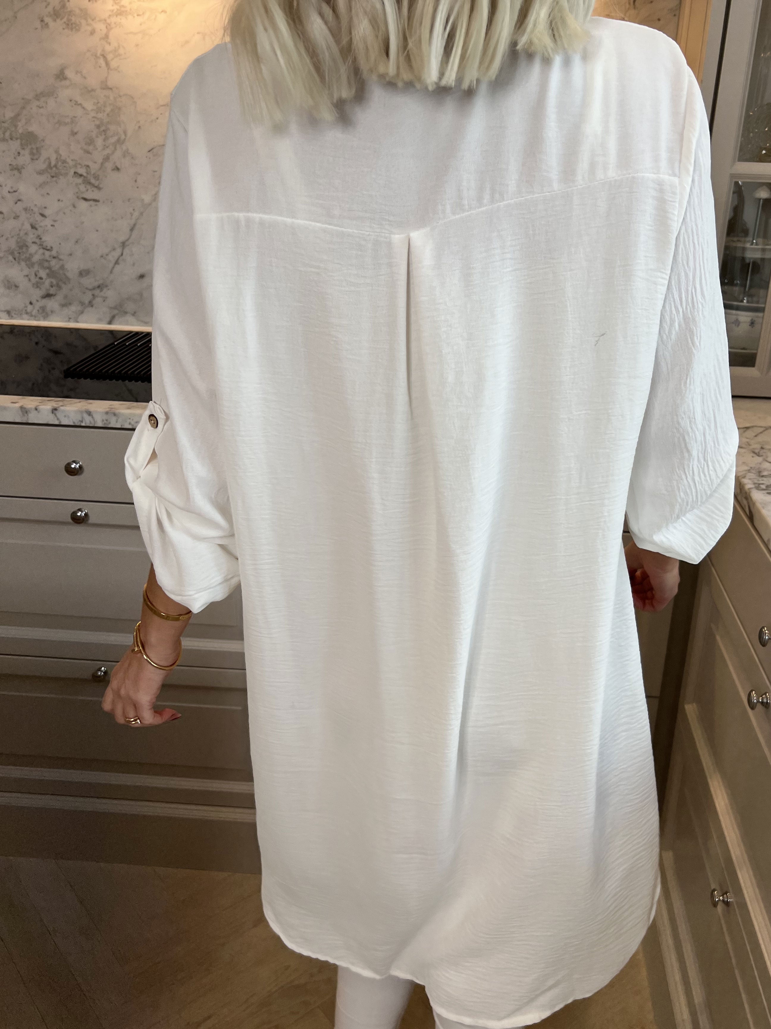 Vanesa Dress - Lätt och luftig klänning i enfärgade färger